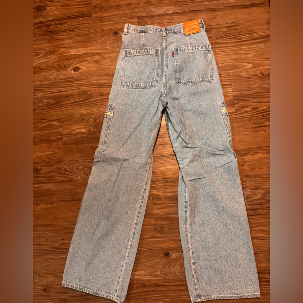 Levi’s Cargo Jeans - Picture 2 of 5